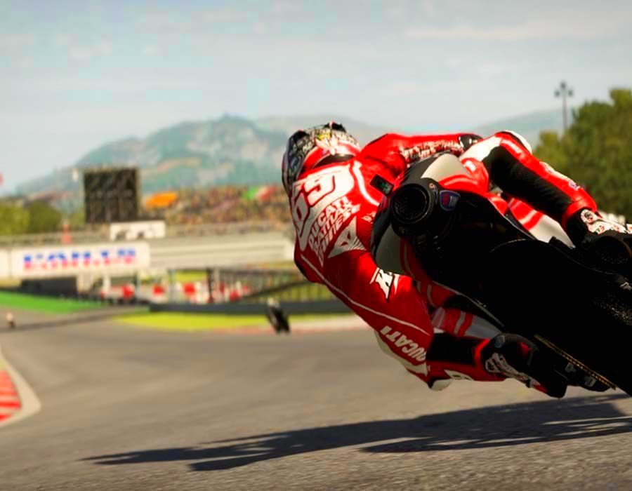 Screenshot from MotoGP 14 (1/5)